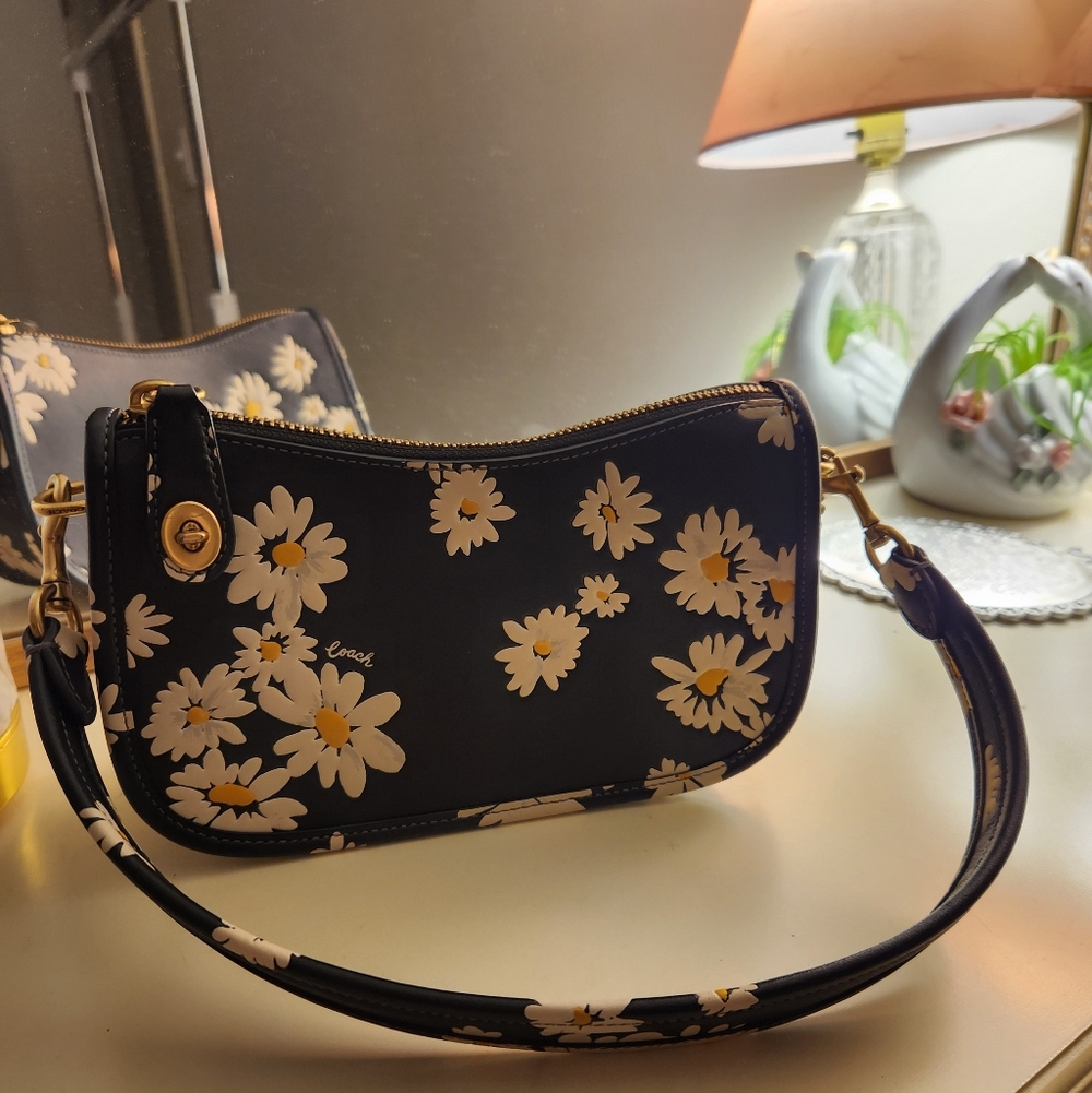 Coach Swinger 20 Floral Print Leather Bag